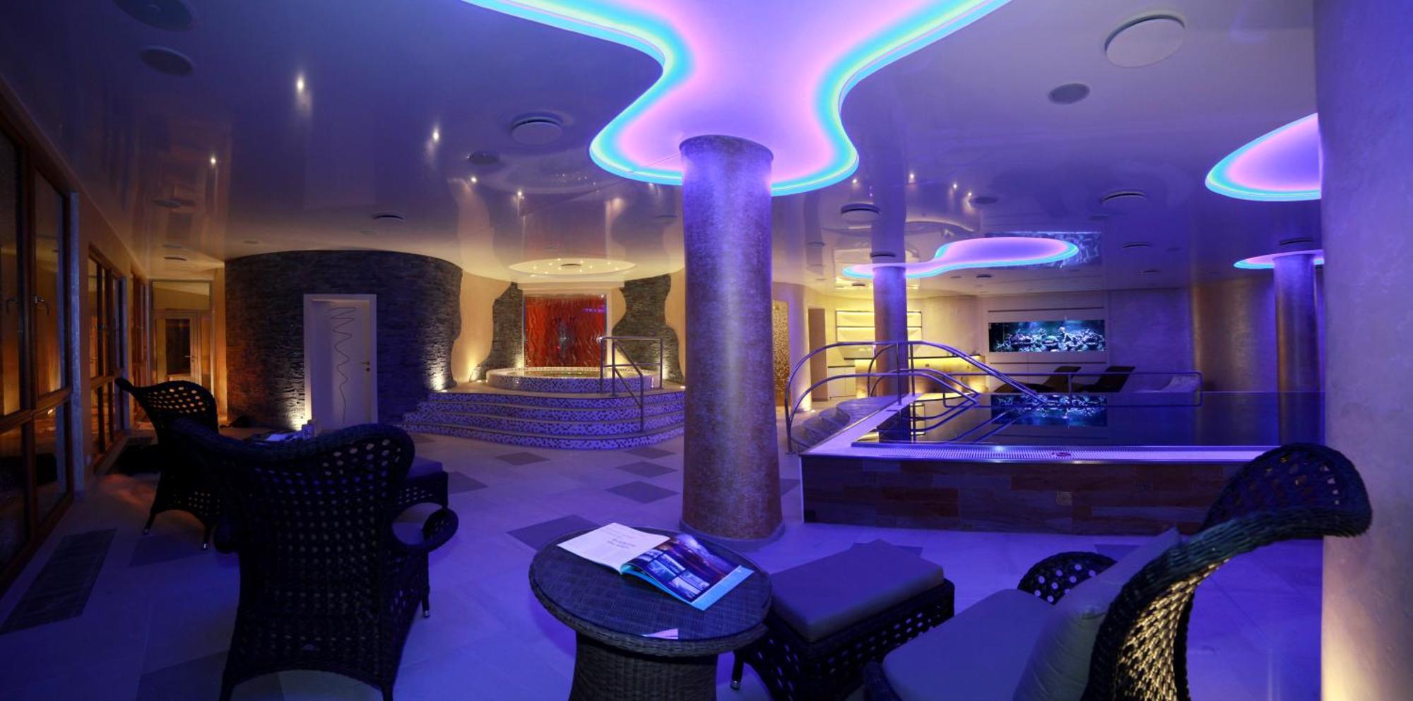 Boutique Hotel Ambiente ****+ Karlsbad Exteriör bild