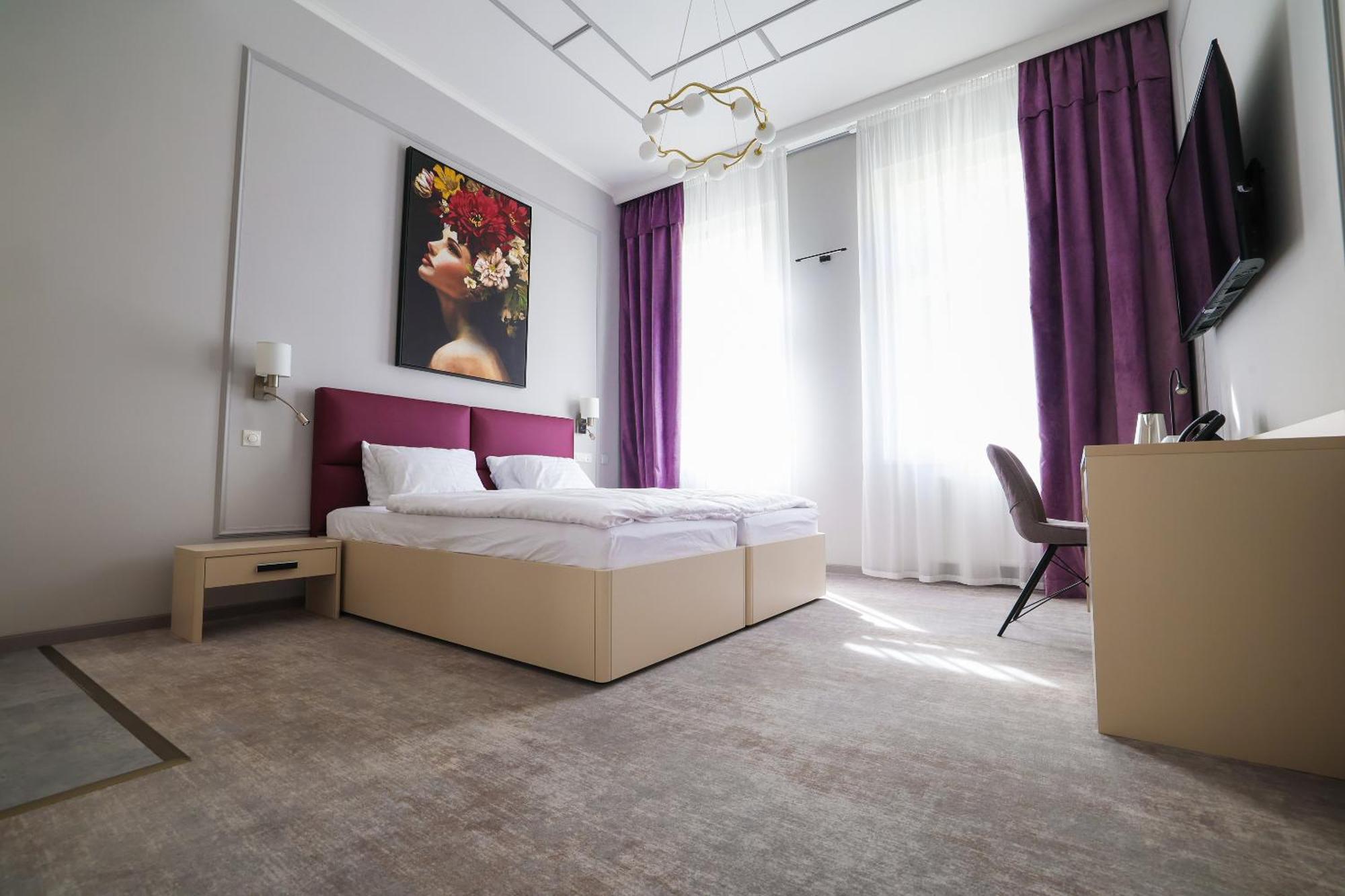 Boutique Hotel Ambiente ****+ Karlsbad Exteriör bild