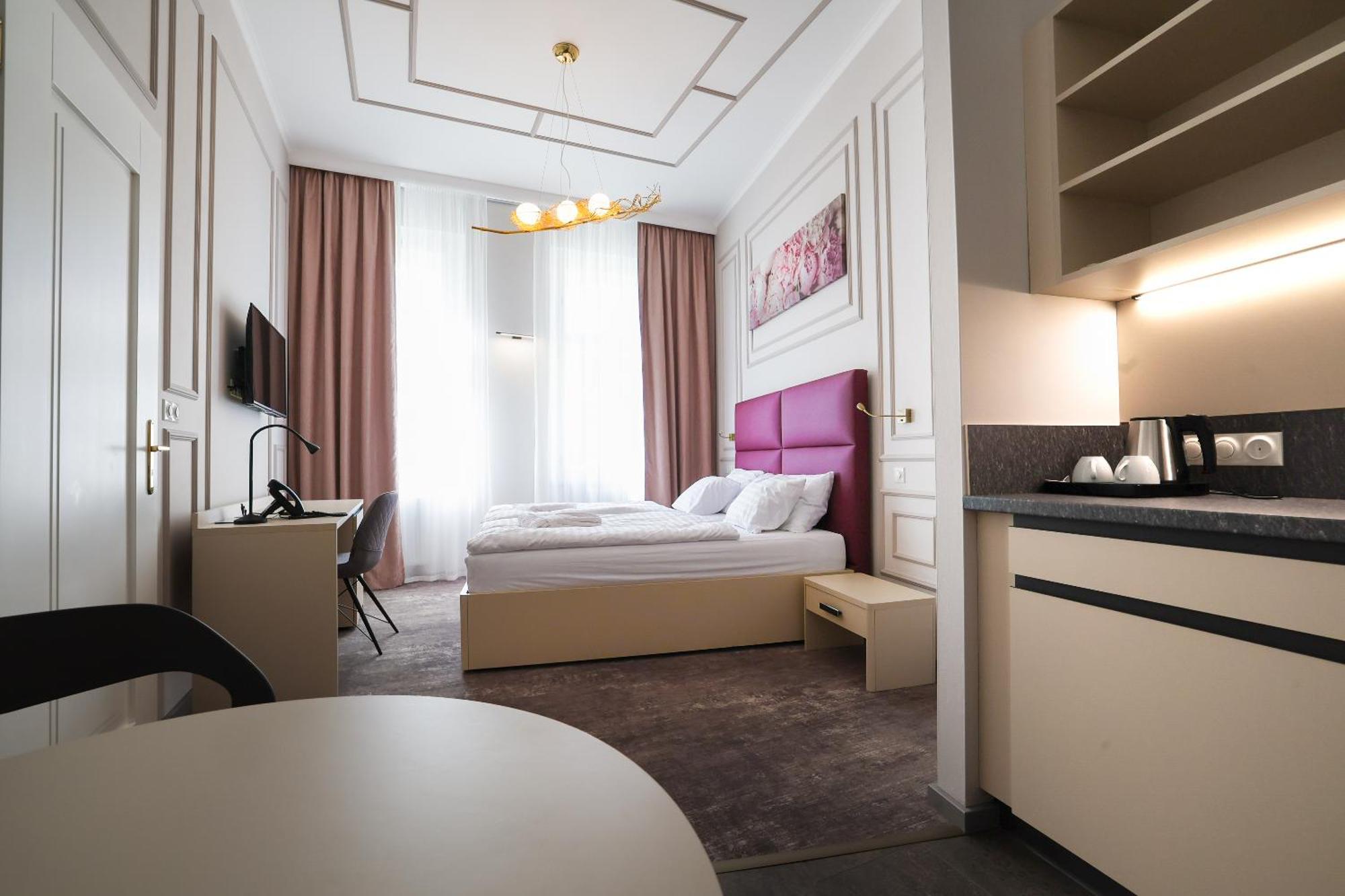 Boutique Hotel Ambiente ****+ Karlsbad Exteriör bild