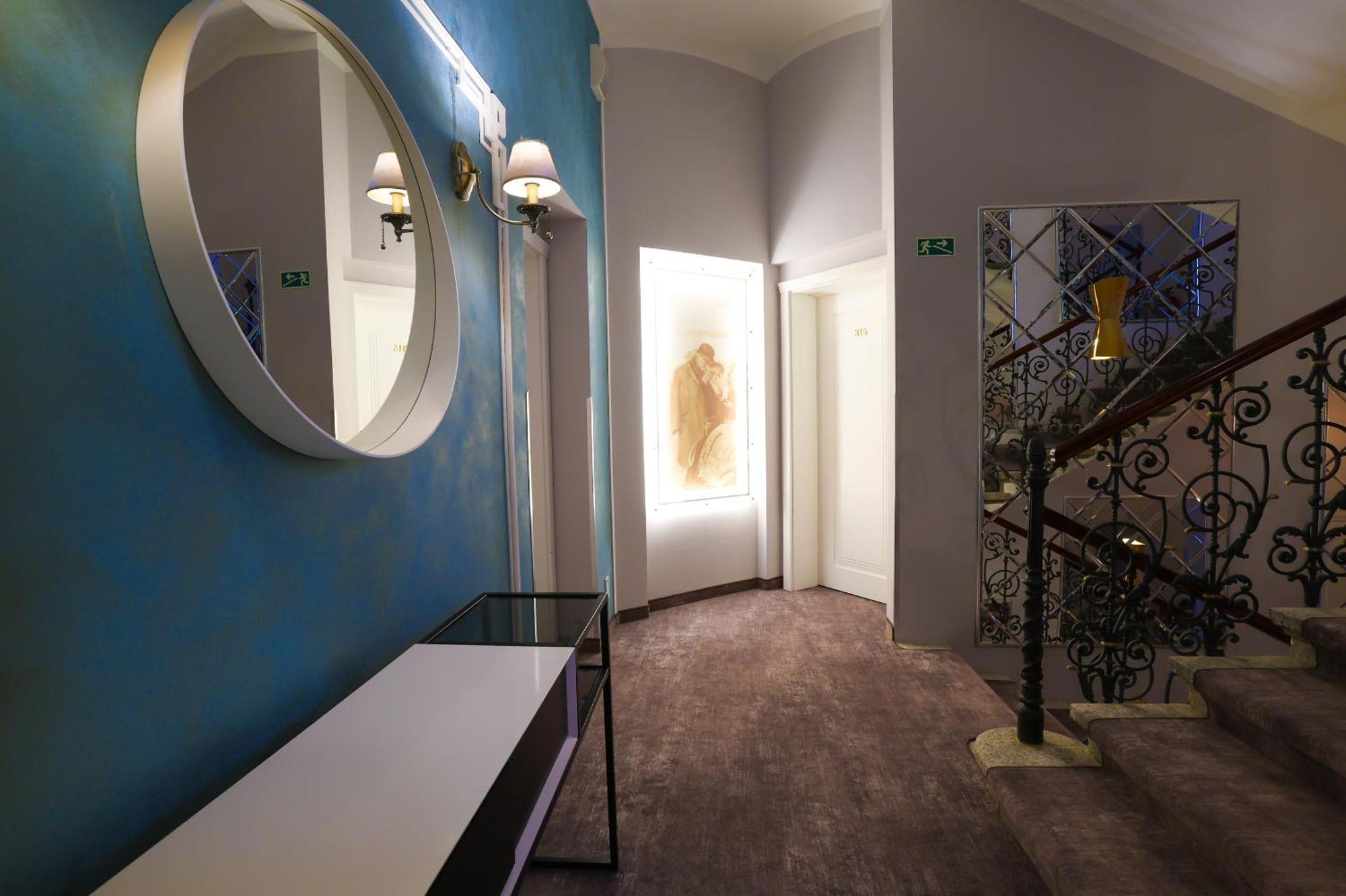 Boutique Hotel Ambiente ****+ Karlsbad Exteriör bild