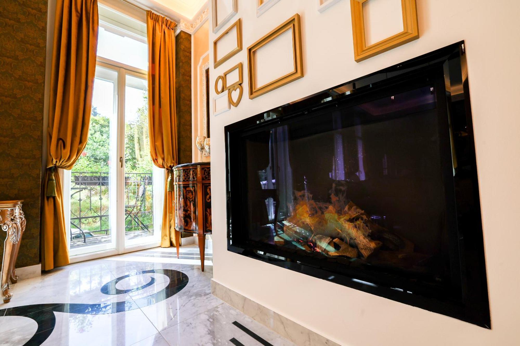 Boutique Hotel Ambiente ****+ Karlsbad Exteriör bild